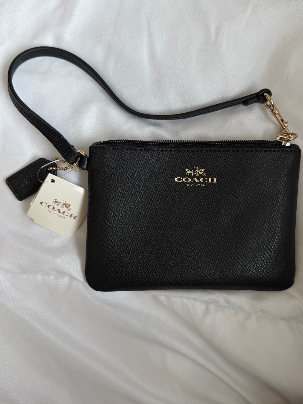 NWT and Box Coach Black Leather Wristlet with Gold Hardware - Picture 4 of 7